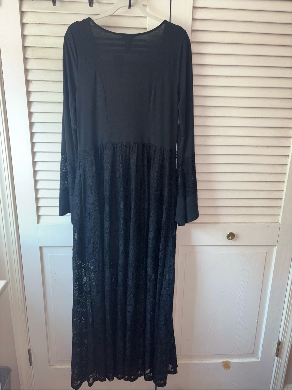 NWT Hot Topic Skull Lace Bell Sleeve Maxi Dress Black Gothic XL - Picture 5 of 6